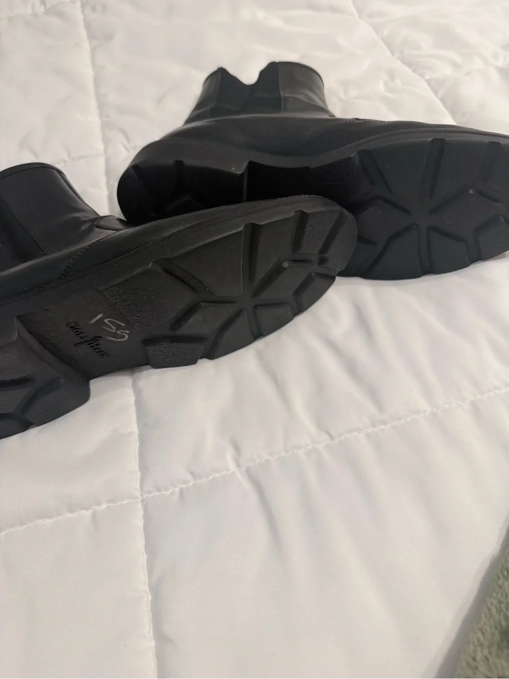 Cole Haans Men's Black Leather Boots